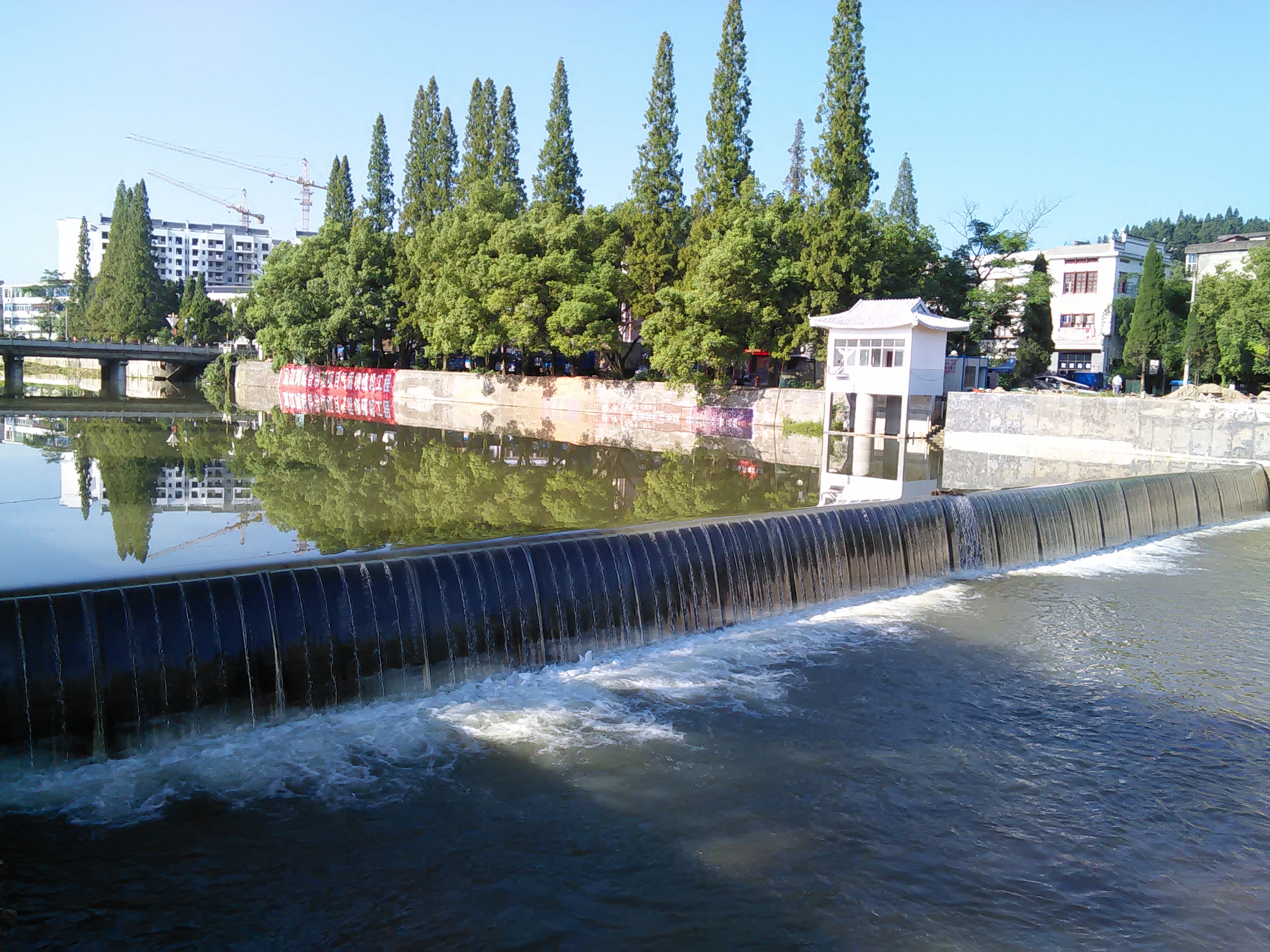 مشروع الحفاظ على المياه مع سد مياه النهر المطاطي القابل للنفخ بالهواء بسعر جيد 
